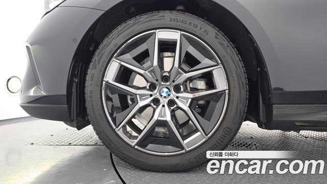 BMW 5 Series (G60) 520i 2025 — фото 5