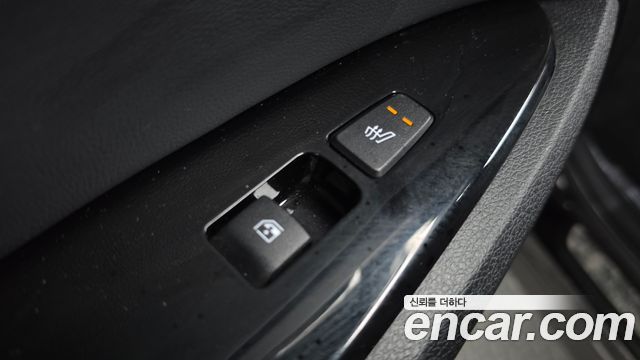 Kia Sportage Hybrid (V) 30Th Edition 2WD 2024 — фото 20