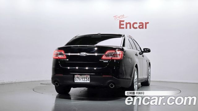 Ford Taurus 2.0 Limited EcoBoost 6th 2016 — фото 4