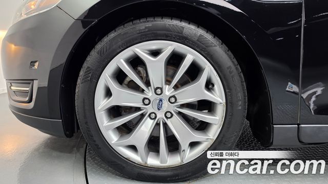 Ford Taurus 2.0 Limited EcoBoost 6th 2016 — фото 5