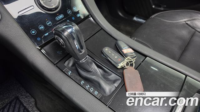 Ford Taurus 2.0 Limited EcoBoost 6th 2016 — фото 9