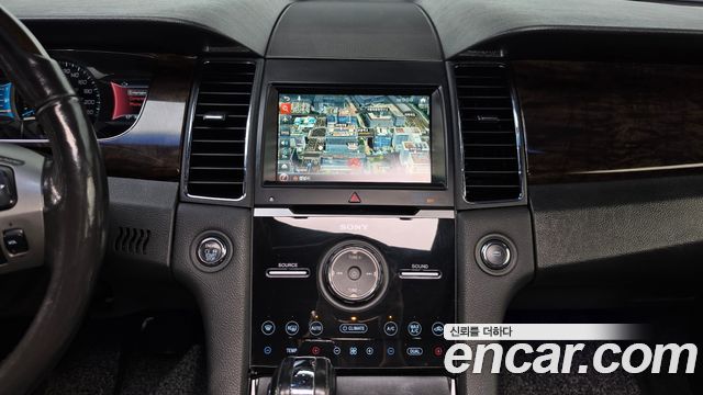 Ford Taurus 2.0 Limited EcoBoost 6th 2016 — фото 13
