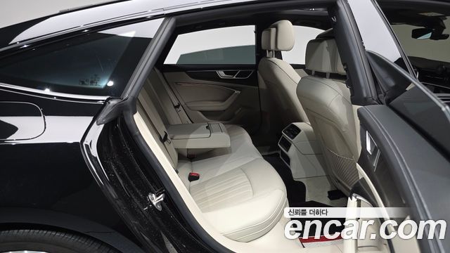 Audi A7 (4K) 55 TFSI e Quattro Premium 2023 — фото 11