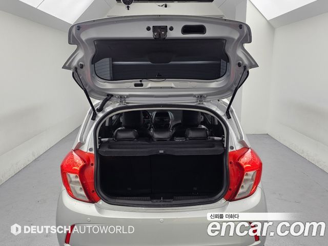 Chevrolet Spark LS 2019 — фото 23