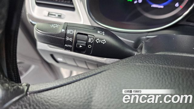 Hyundai Santa Fe (DM) Diesel(e-VGT) 2.0 2WD Exclusive 2013 — фото 18