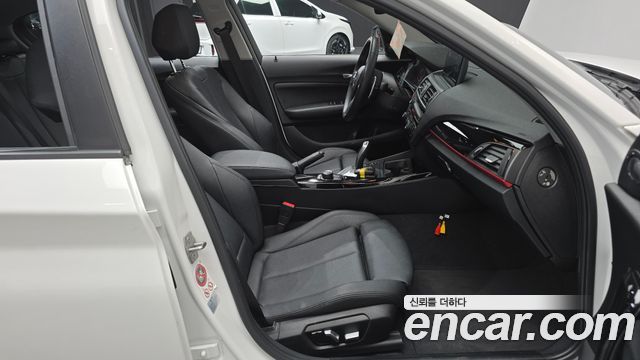 BMW 1 Series (F20) 118d Sport 5Door 2017 — фото 11