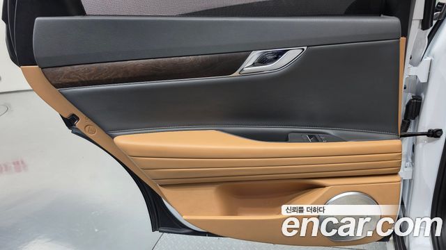 Genesis G80 (RG3) Gasoline 2.5 Turbo AWD 2022 — фото 31