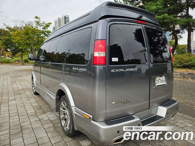 Chevrolet Express Van 6.0 2015 — фото 6