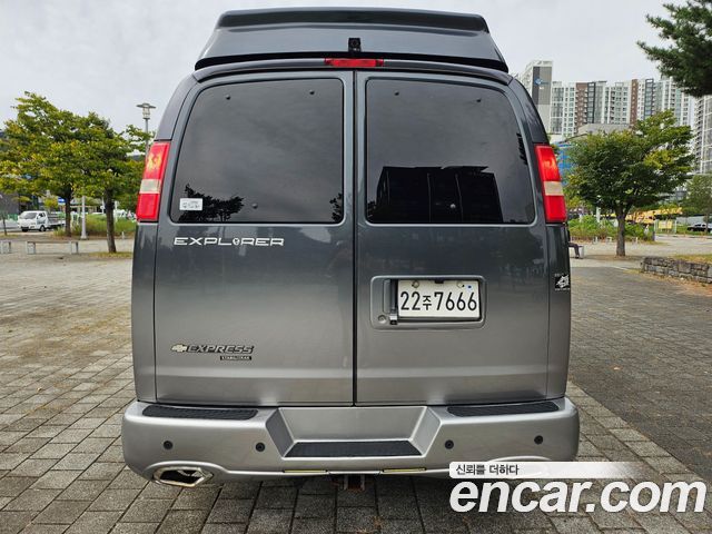 Chevrolet Express Van 6.0 2015 — фото 7
