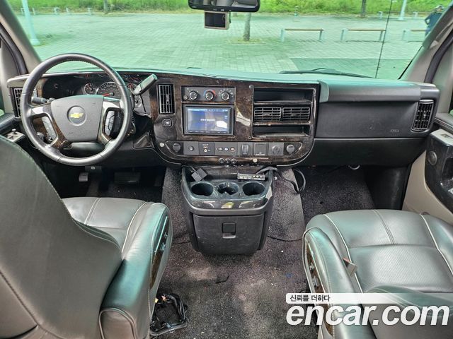 Chevrolet Express Van 6.0 2015 — фото 21