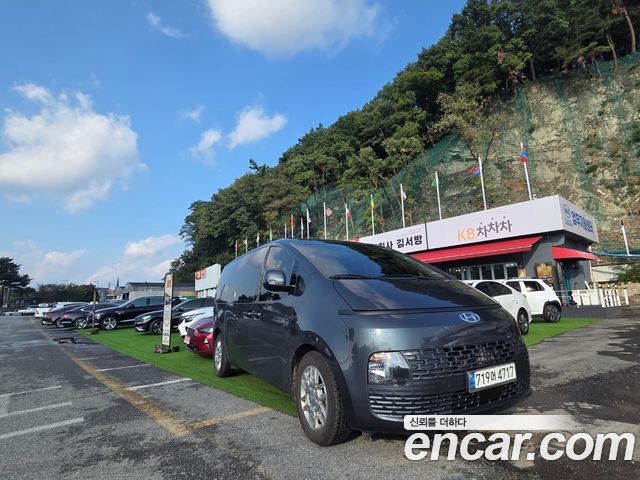 Hyundai Staria Tourer 11-Seater Modern 2023 — фото 2