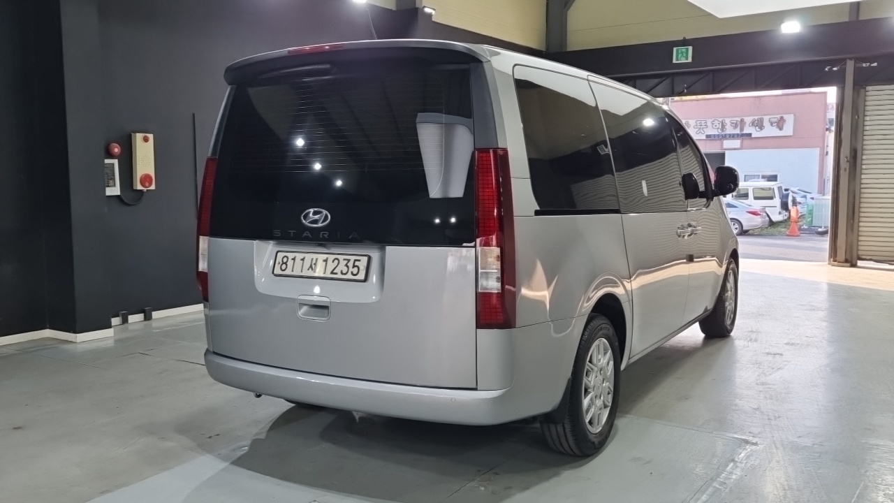 Hyundai Staria Cargo 3-Seater Modern 2022 — фото 2