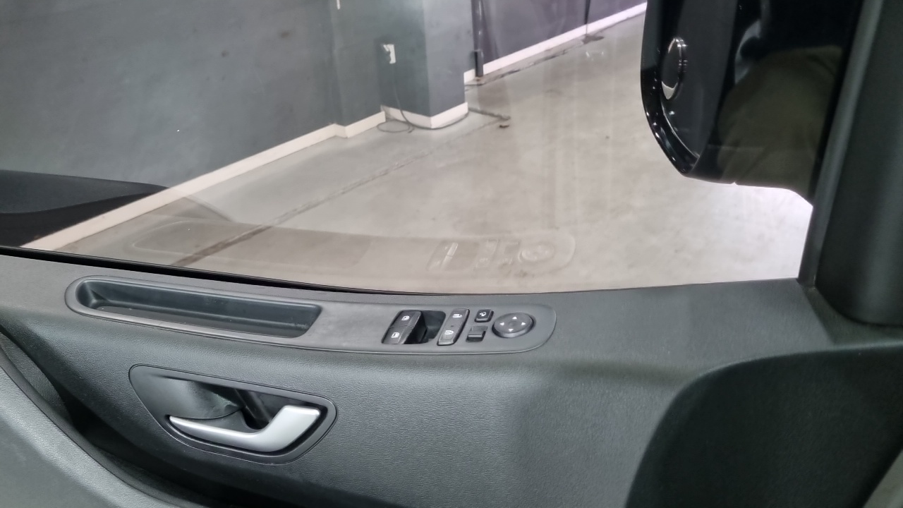 Hyundai Staria Cargo 3-Seater Modern 2022 — фото 17
