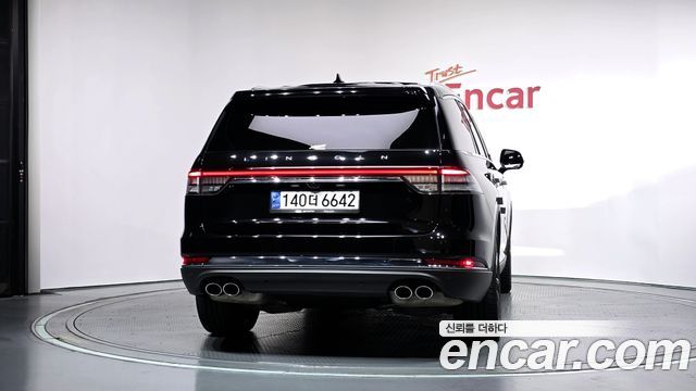 Lincoln Aviator (II) 3.0 Reserve  AWD 2022 — фото 4