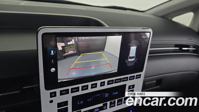 Hyundai Staria L3.5 Lounge 9-Seater Prestige 2023 — фото 14