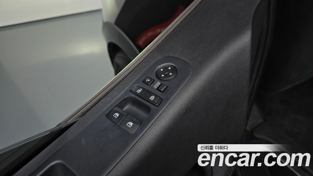 Hyundai Staria L3.5 Lounge 9-Seater Prestige 2023 — фото 15