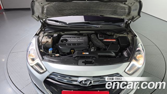 Hyundai i40 Saloon 1.7 VGT Smart 2012 — фото 6