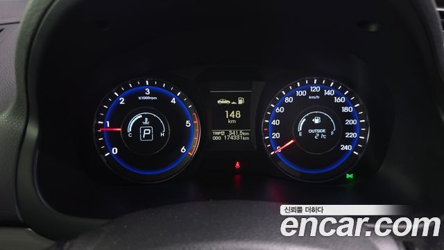 Hyundai i40 Saloon 1.7 VGT Smart 2012 — фото 8