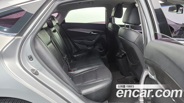 Hyundai i40 Saloon 1.7 VGT Smart 2012 — фото 12