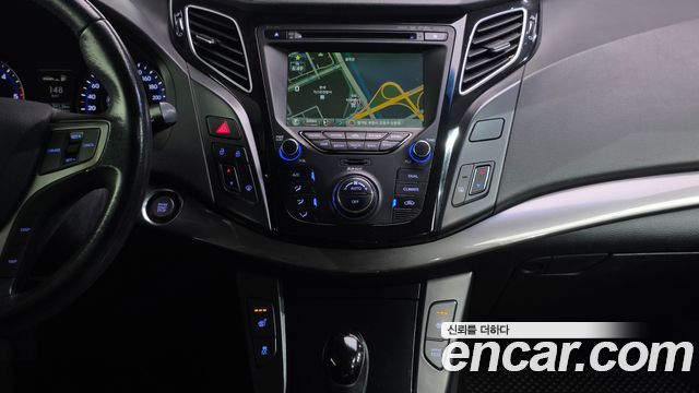 Hyundai i40 Saloon 1.7 VGT Smart 2012 — фото 14