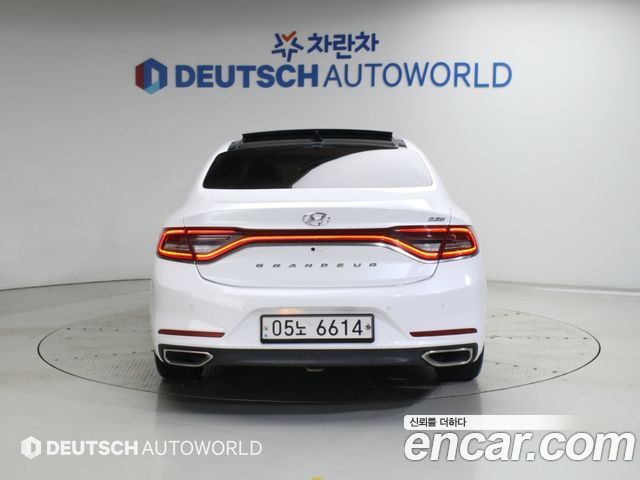 Hyundai Grandeur (IG) 2.2 Diesel Premium 2018 — фото 4