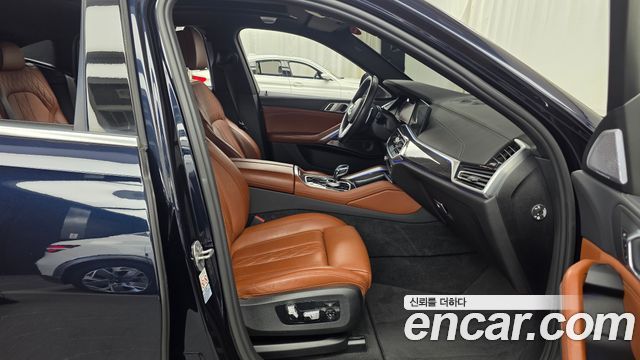 BMW X6 (G06) M50i 2021 — фото 11