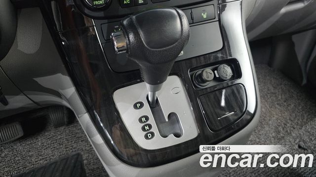 Kia Carnival R New Carnival Limousine GLX High-Deluxe 2014 — фото 9