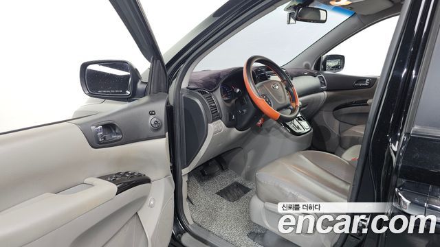 Kia Carnival R New Carnival Limousine GLX High-Deluxe 2014 — фото 10