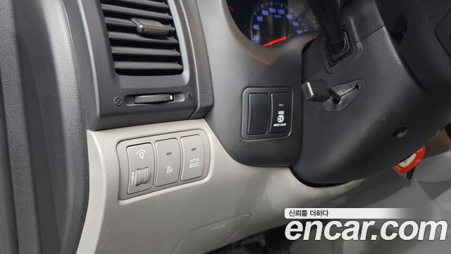Kia Carnival R New Carnival Limousine GLX High-Deluxe 2014 — фото 12