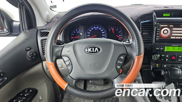 Kia Carnival R New Carnival Limousine GLX High-Deluxe 2014 — фото 15