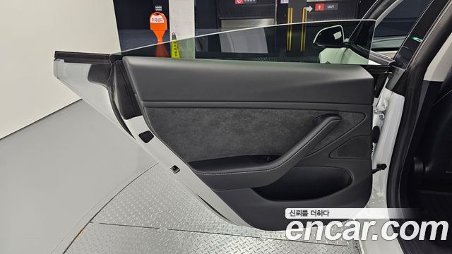 Tesla Model 3 Long Range AWD 2021 — фото 31