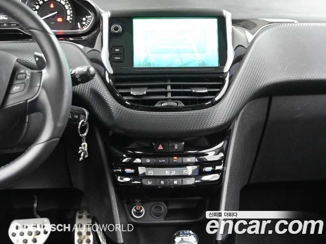Peugeot 2008 1.6 e-HDi Feline L 2015 — фото 18