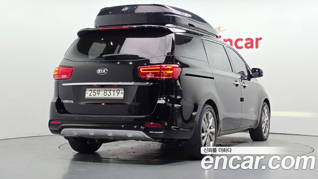 Kia Carnival 9-Seater Noblesse Special 2019 — фото 2