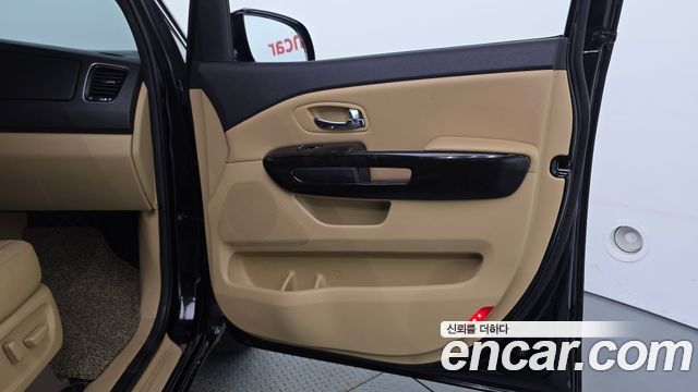 Kia Carnival 9-Seater Noblesse Special 2019 — фото 25