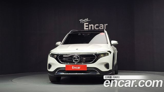 Mercedes-Benz EQB (X243) EQB300 4MATIC Electric Art 2024 — фото 3
