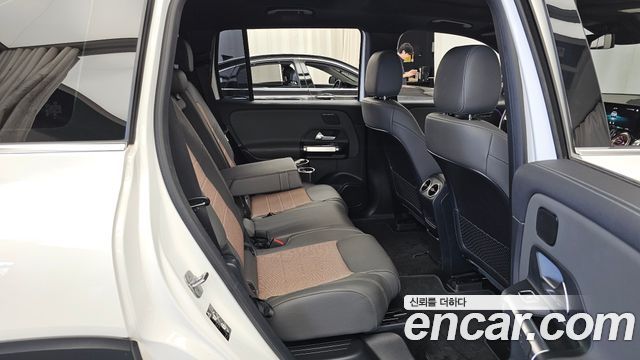 Mercedes-Benz EQB (X243) EQB300 4MATIC Electric Art 2024 — фото 16