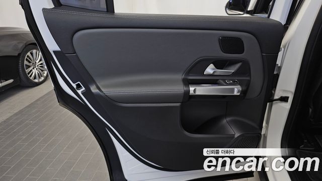Mercedes-Benz EQB (X243) EQB300 4MATIC Electric Art 2024 — фото 31