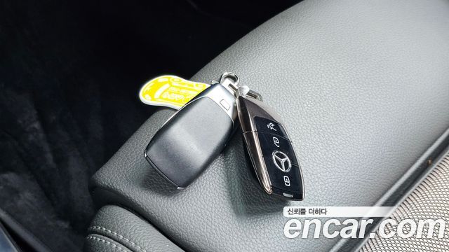 Mercedes-Benz EQB (X243) EQB300 4MATIC Electric Art 2024 — фото 36