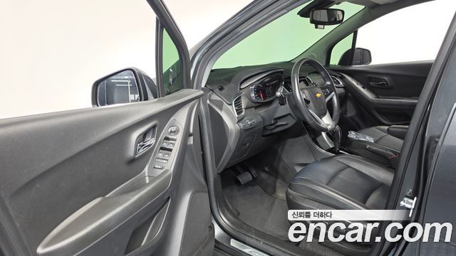 Chevrolet Trax 1.4 Premier 2018 — фото 10