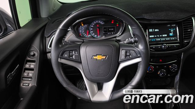 Chevrolet Trax 1.4 Premier 2018 — фото 12