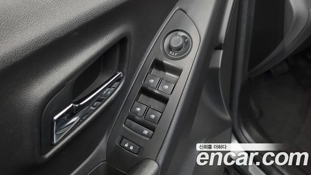 Chevrolet Trax 1.4 Premier 2018 — фото 28