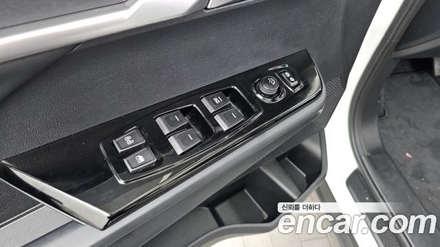 KG Mobility (SsangYong) Torres Gasoline 1.5 2WD T5 2025 — фото 19