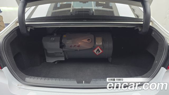 Hyundai Sonata (LF) LPI Premium 2017 — фото 17