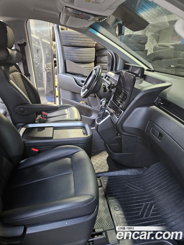 Hyundai Staria L3.5 Cargo 5-Seater Modern 2023 — фото 2