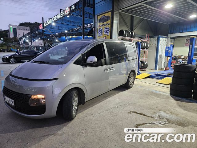 Hyundai Staria L3.5 Cargo 5-Seater Modern 2023 — фото 4