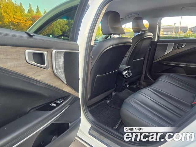 Kia K8 2.5 Gasoline 2WD Noblesse 2022 — фото 20