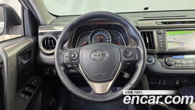 Toyota RAV4 2.5 4WD 4th 2013 — фото 13