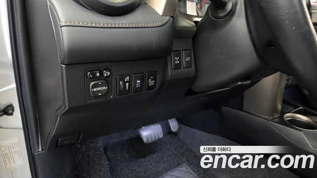 Toyota RAV4 2.5 4WD 4th 2013 — фото 18