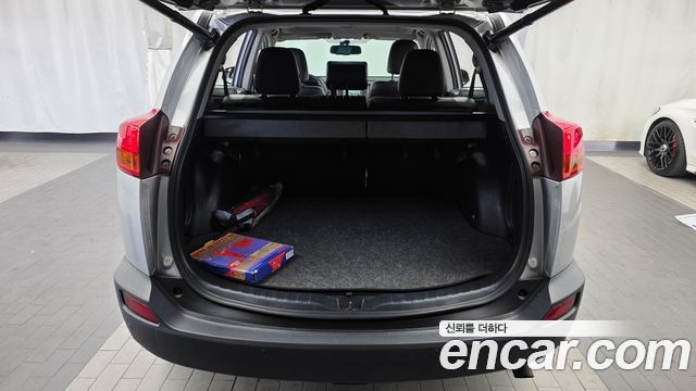 Toyota RAV4 2.5 4WD 4th 2013 — фото 20