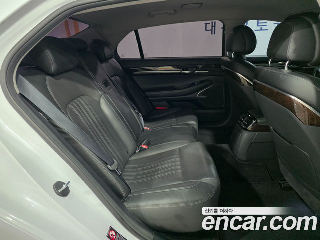 Genesis EQ900 3.8 GDI AWD Luxury 2017 — фото 22